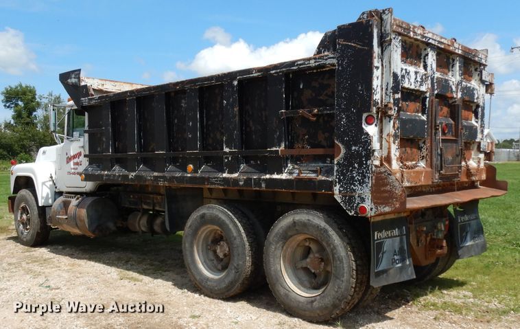 image for item DG6953 1980 Mack  dump truck