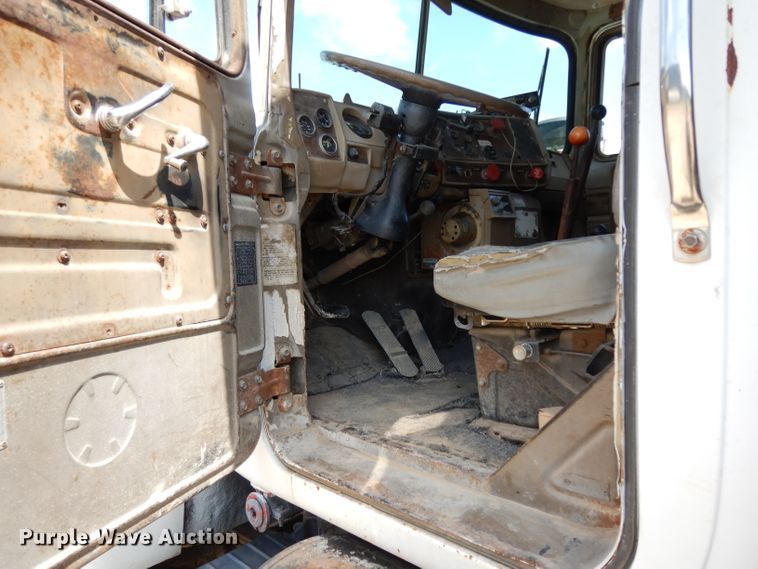 image for item DG6953 1980 Mack  dump truck