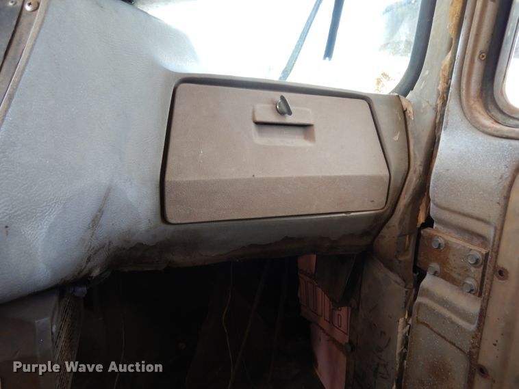 image for item DG6953 1980 Mack  dump truck