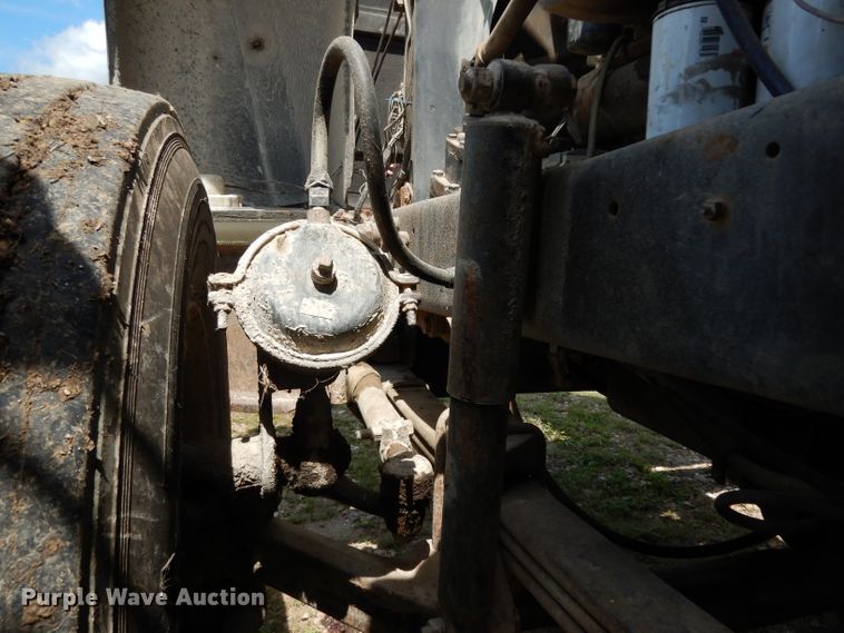 image for item DG6953 1980 Mack  dump truck