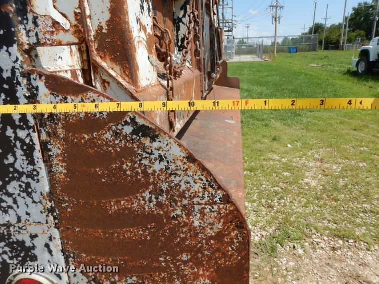 image for item DG6953 1980 Mack  dump truck