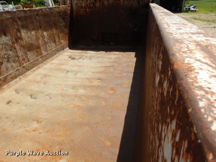 image for item DG6953 1980 Mack  dump truck