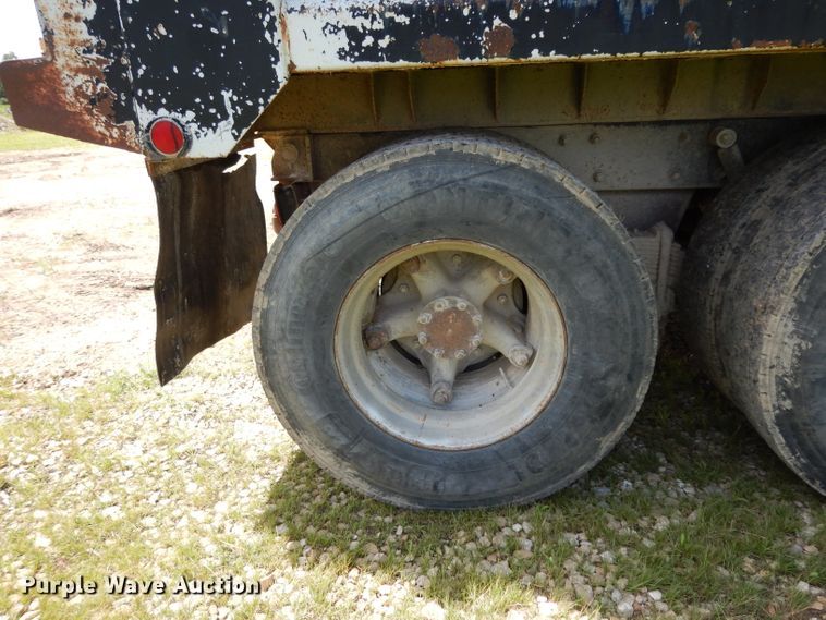 image for item DG6953 1980 Mack  dump truck