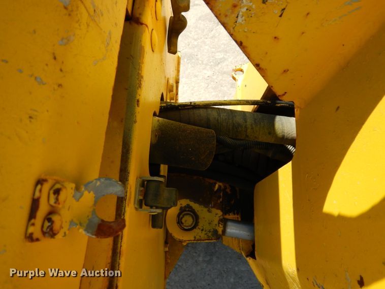 image for item DG6977 2004 Wacker RT82SC  vibratory trench compactor