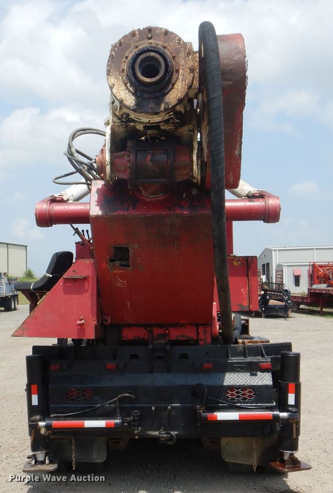 image for item DG8695 1995 Mack RD688S  drilling rig truck