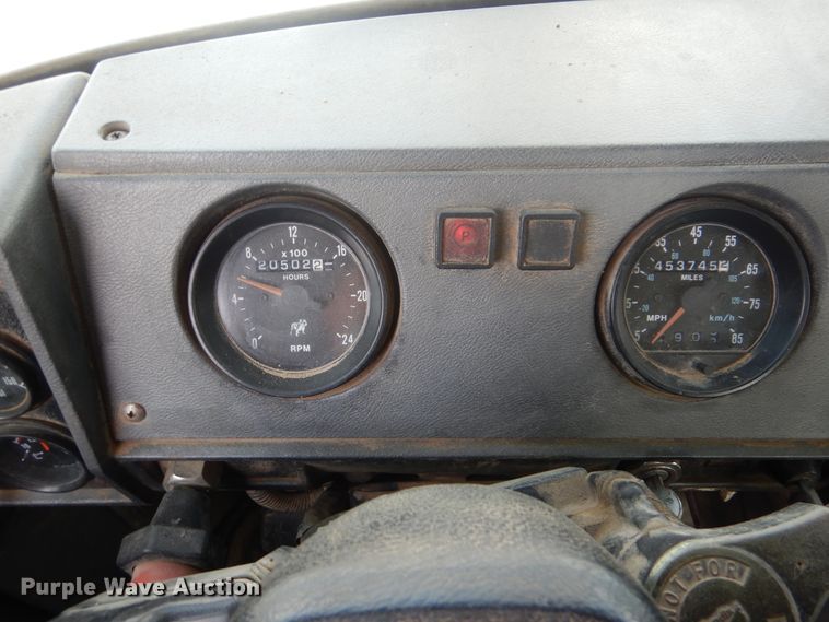 image for item DG8695 1995 Mack RD688S  drilling rig truck