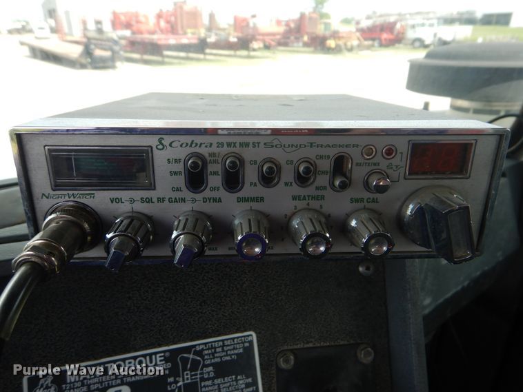 image for item DG8695 1995 Mack RD688S  drilling rig truck