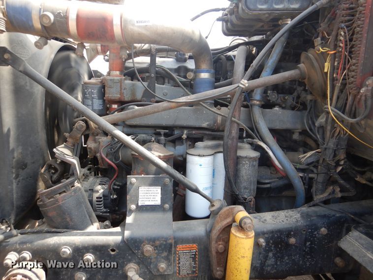 image for item DG8695 1995 Mack RD688S  drilling rig truck