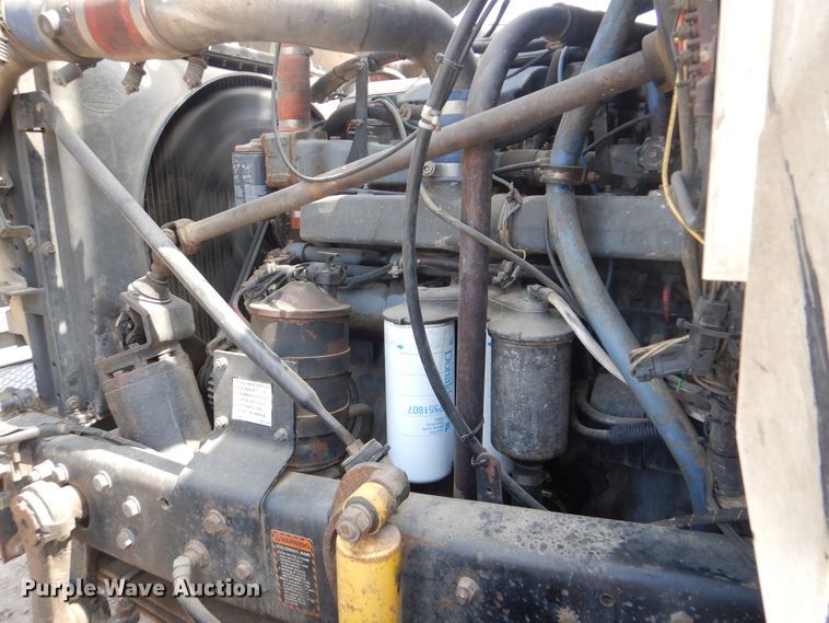 image for item DG8695 1995 Mack RD688S  drilling rig truck