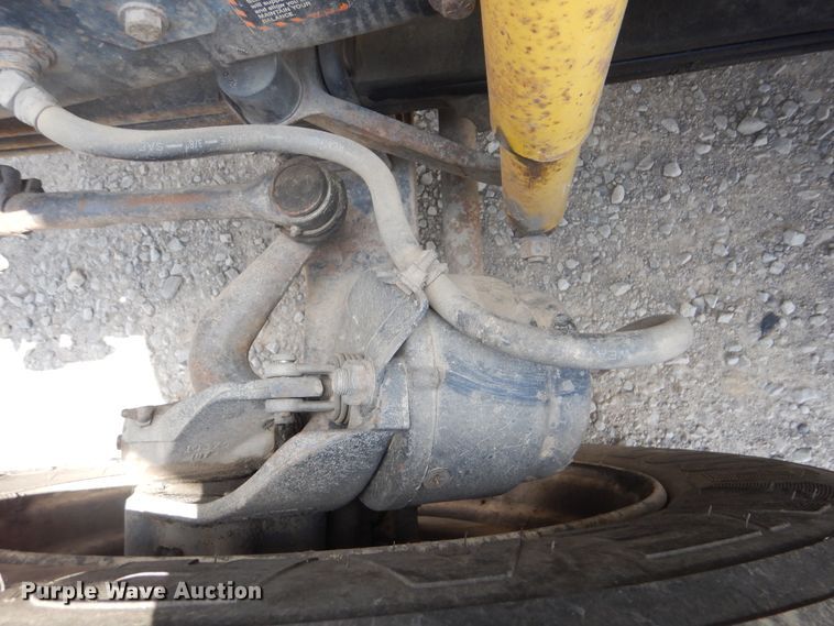 image for item DG8695 1995 Mack RD688S  drilling rig truck