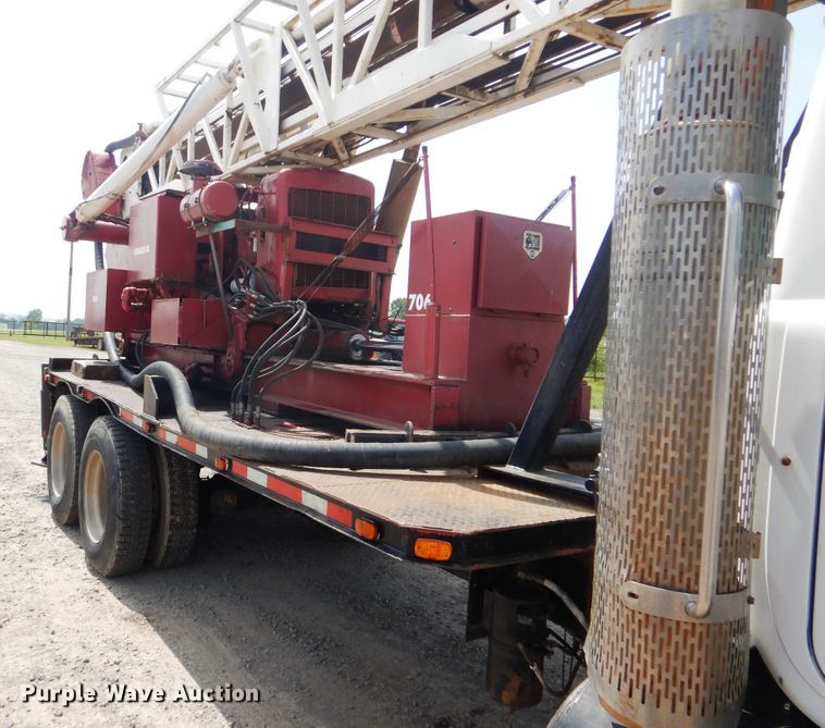 image for item DG8695 1995 Mack RD688S  drilling rig truck