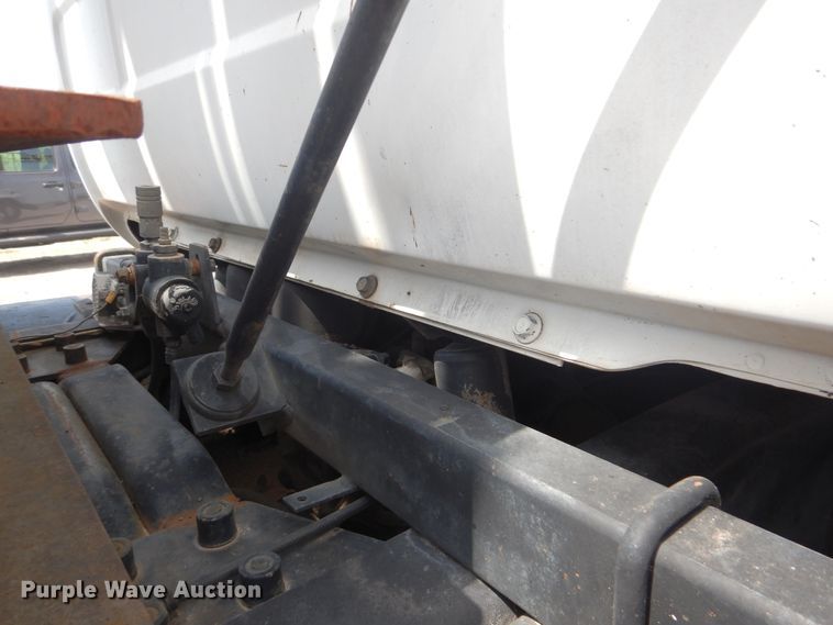 image for item DG8695 1995 Mack RD688S  drilling rig truck