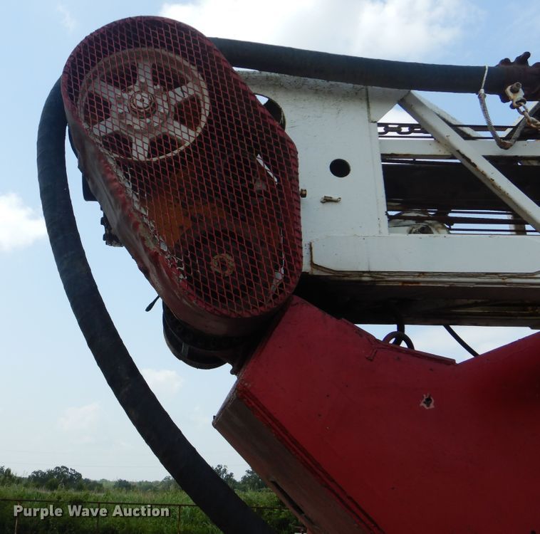 image for item DG8695 1995 Mack RD688S  drilling rig truck