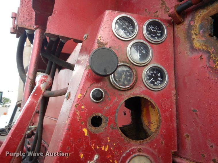 image for item DG8695 1995 Mack RD688S  drilling rig truck