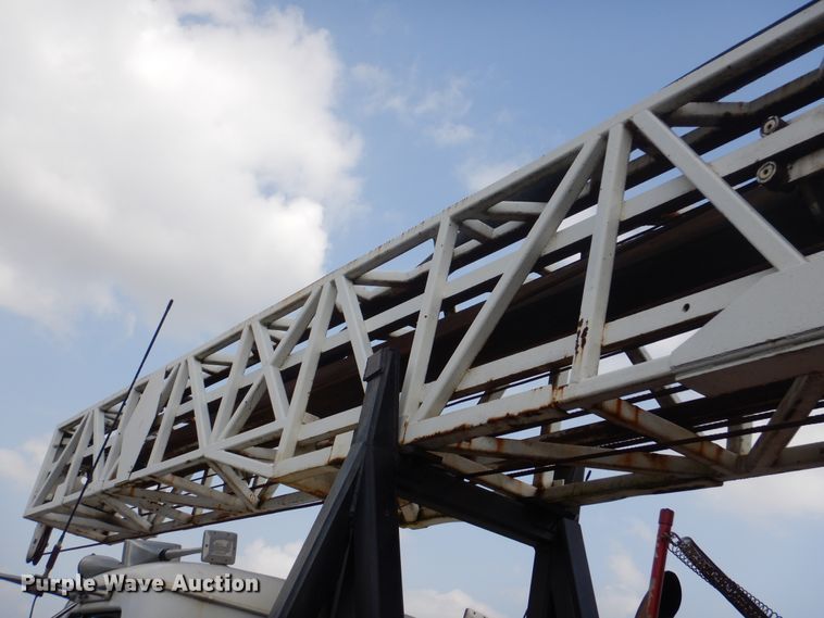 image for item DG8695 1995 Mack RD688S  drilling rig truck