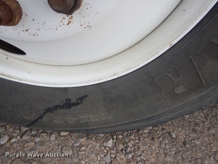 image for item DG8695 1995 Mack RD688S  drilling rig truck