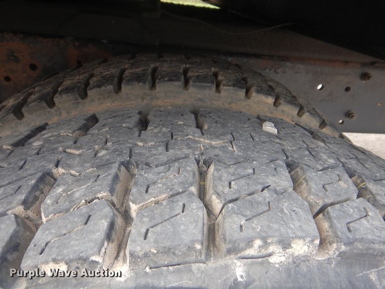 image for item DG8695 1995 Mack RD688S  drilling rig truck