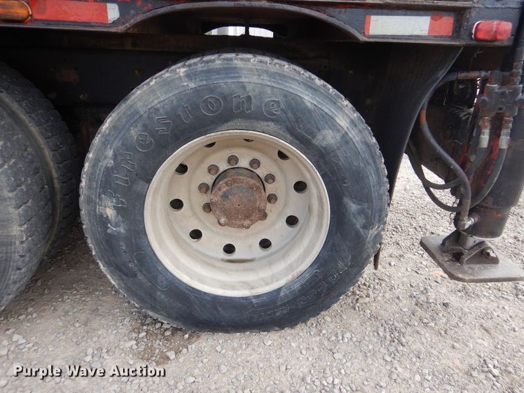 image for item DG8695 1995 Mack RD688S  drilling rig truck