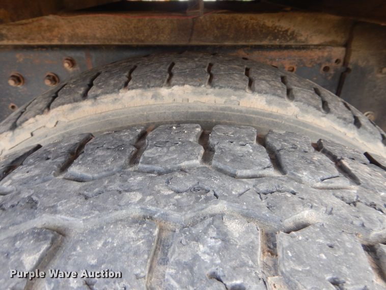 image for item DG8695 1995 Mack RD688S  drilling rig truck