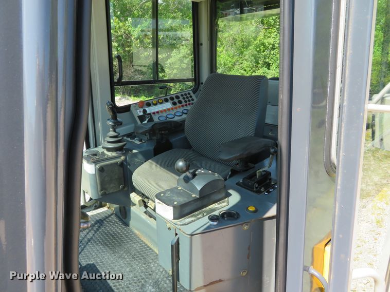 image for item DH1126 2012 John Deere 655C  trackloader