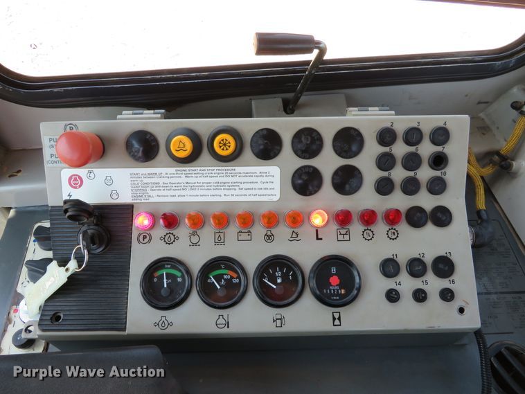 image for item DH1126 2012 John Deere 655C  trackloader