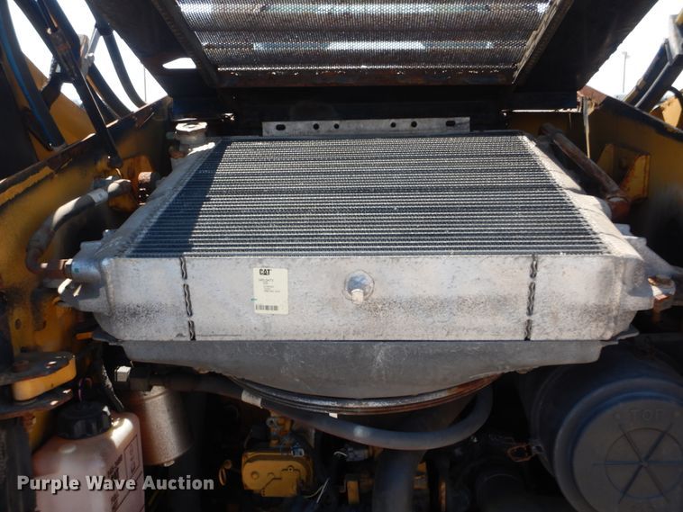 image for item DH3747 2013 Caterpillar 272D  skid steer loader