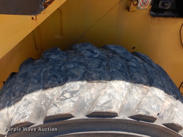 image for item DH3747 2013 Caterpillar 272D  skid steer loader