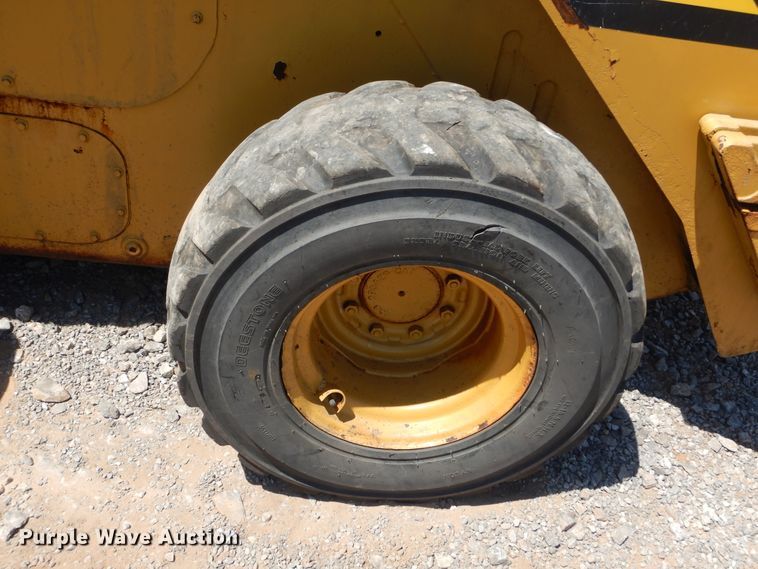 image for item DH3747 2013 Caterpillar 272D  skid steer loader