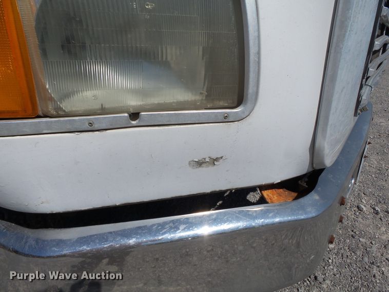 image for item DH3841 1992 Ford L9000  flatbed truck