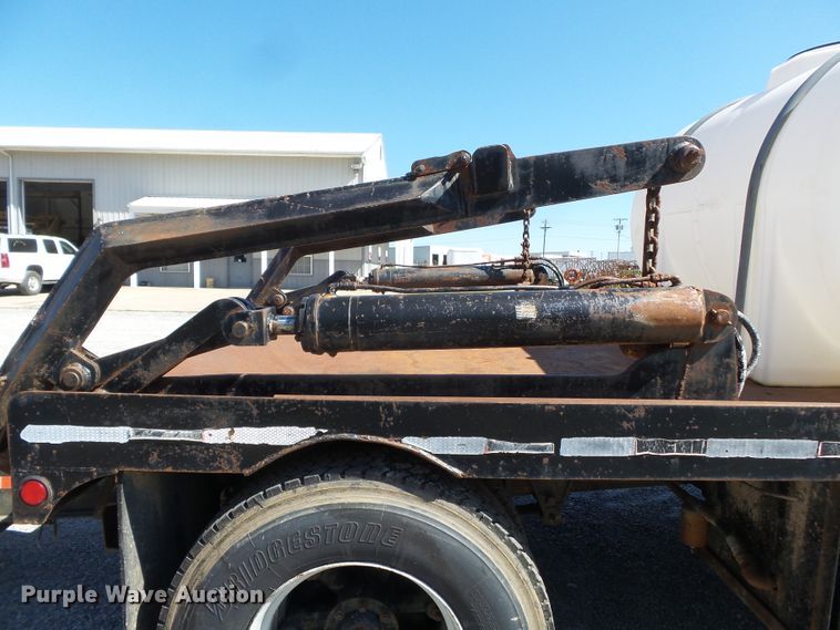 image for item DH3841 1992 Ford L9000  flatbed truck