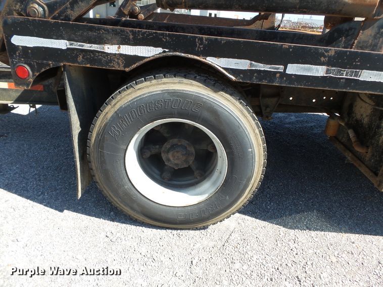 image for item DH3841 1992 Ford L9000  flatbed truck