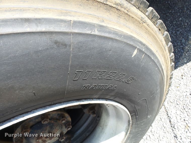 image for item DH3841 1992 Ford L9000  flatbed truck