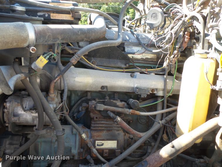 image for item DH3841 1992 Ford L9000  flatbed truck