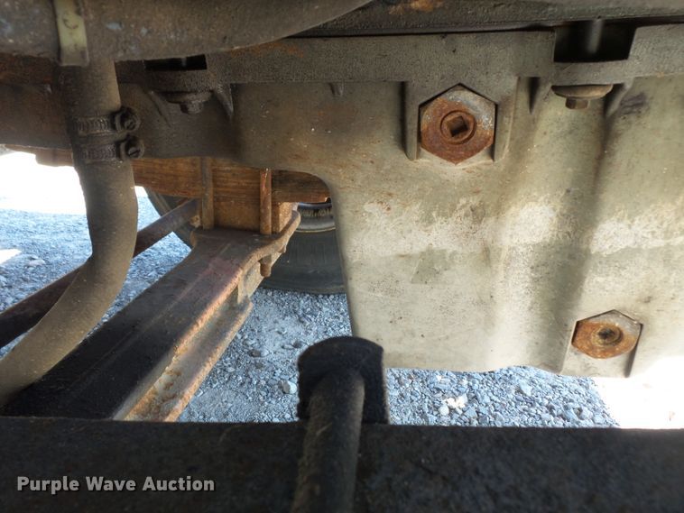 image for item DH3841 1992 Ford L9000  flatbed truck