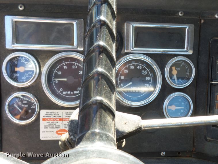 image for item DH3841 1992 Ford L9000  flatbed truck