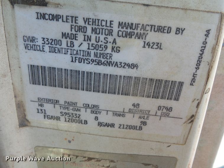 image for item DH3841 1992 Ford L9000  flatbed truck