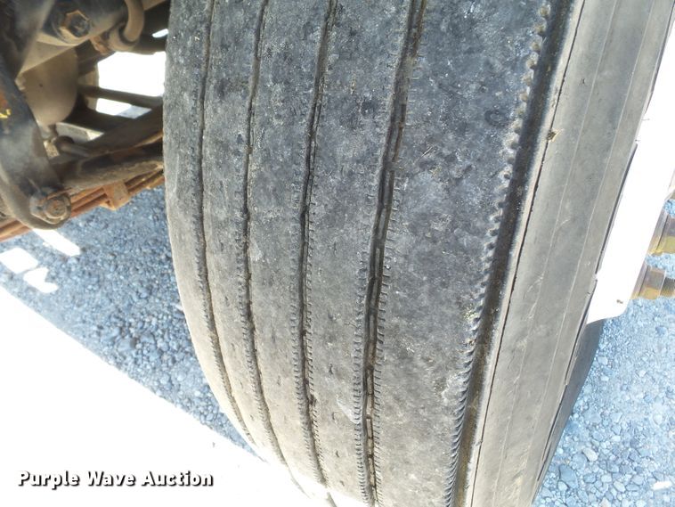 image for item DH3843 1999 International 4900  crane truck