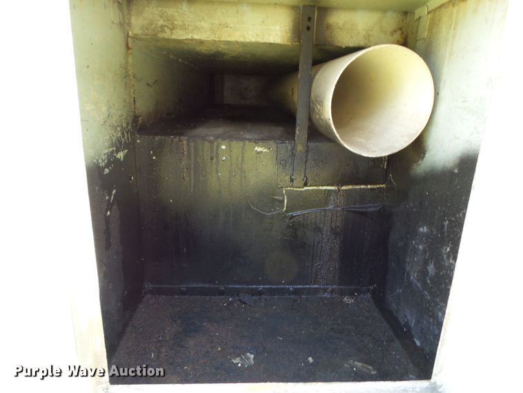 image for item DH3845 1988 International S2300  utility truck