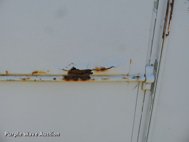 image for item DH3845 1988 International S2300  utility truck