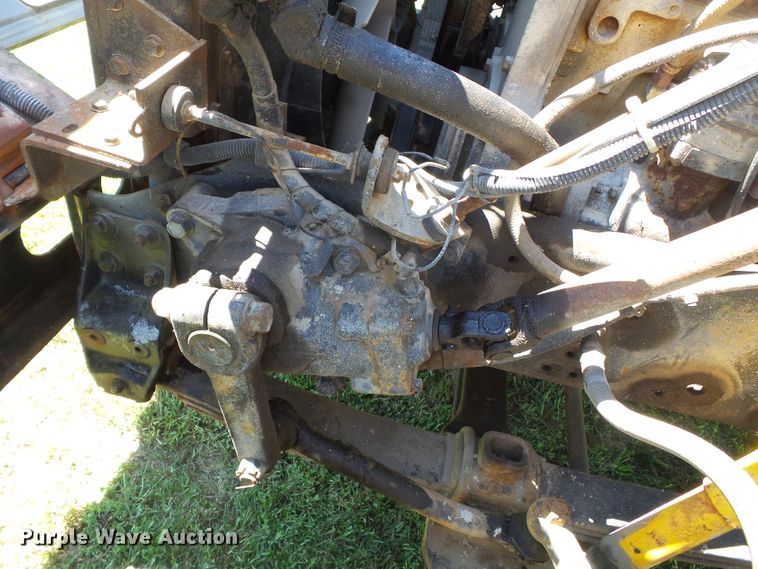 image for item DH3845 1988 International S2300  utility truck