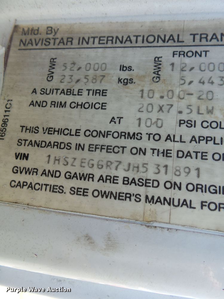 image for item DH3845 1988 International S2300  utility truck