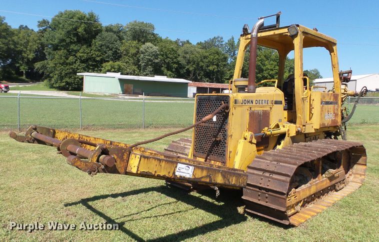 image for item DH3846 1989 John Deere 650G  cable plow