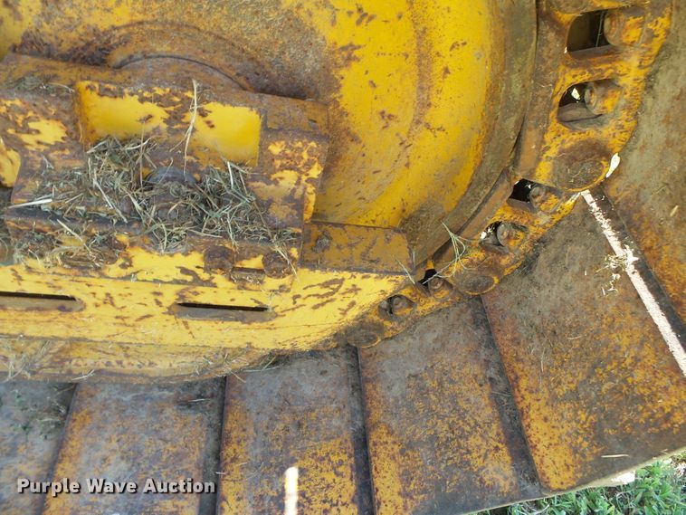 image for item DH3846 1989 John Deere 650G  cable plow