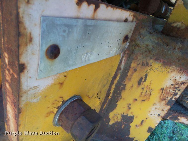 image for item DH3846 1989 John Deere 650G  cable plow