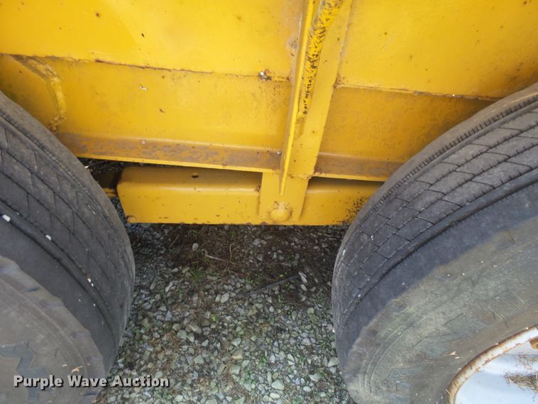 image for item DH3848 1997 Redi Haul equipment trailer