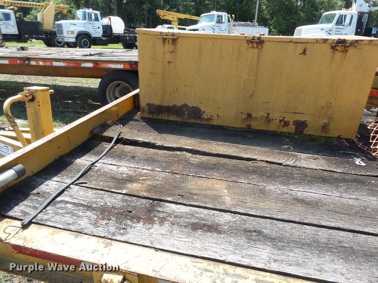 image for item DH3848 1997 Redi Haul equipment trailer