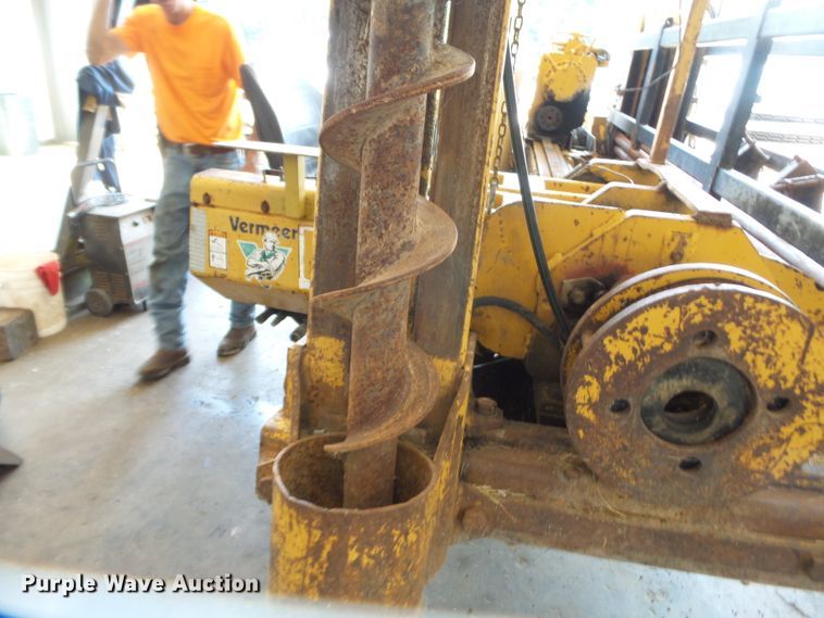 image for item DH3850 1997 Vermeer D24X40  directional boring unit