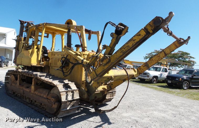 image for item DH3851 1984 Komatsu D65P-8  cable plow