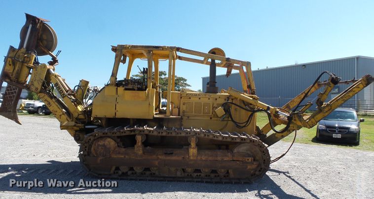 image for item DH3851 1984 Komatsu D65P-8  cable plow