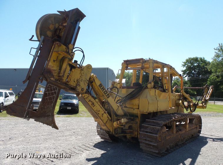 image for item DH3851 1984 Komatsu D65P-8  cable plow